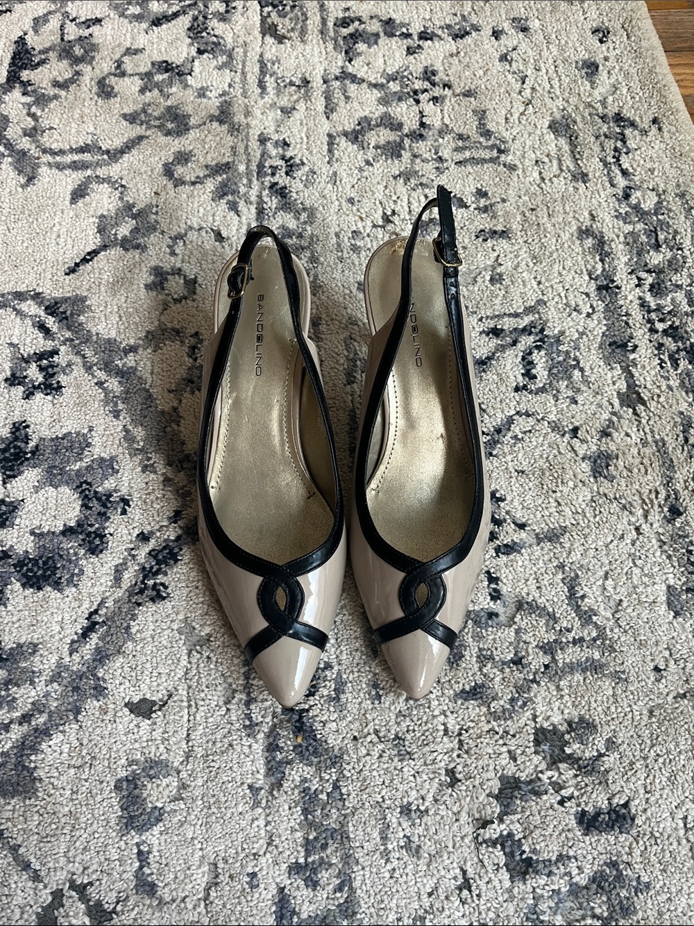Bandolino Taupe Patent Pointed Slingbacks with Black Trim